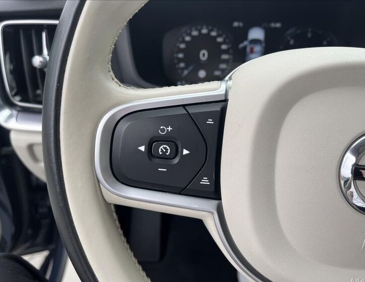 Volvo V60 16