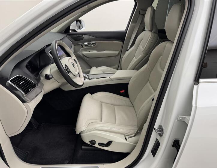 Volvo XC90 36