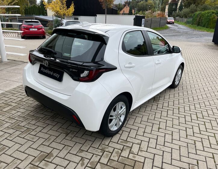 Toyota Yaris 6