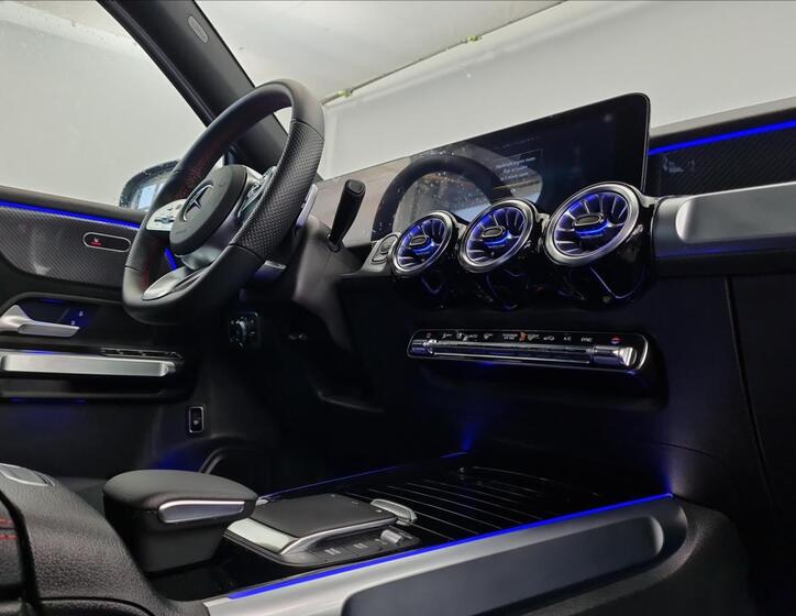 Mercedes-Benz GLB 16