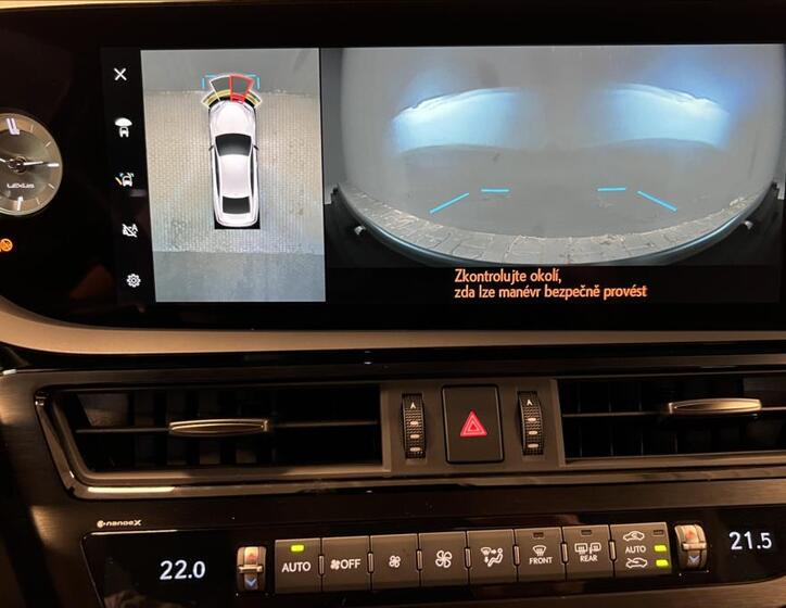 Lexus ES 300h 18