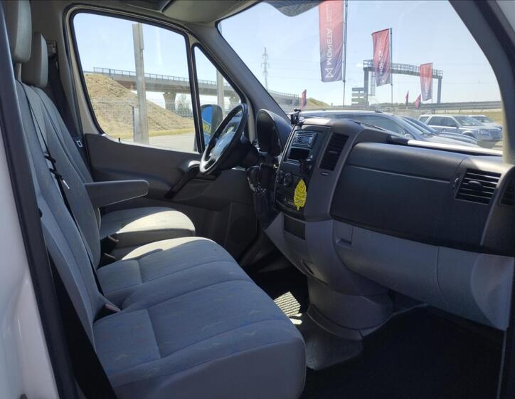 Volkswagen Crafter 8