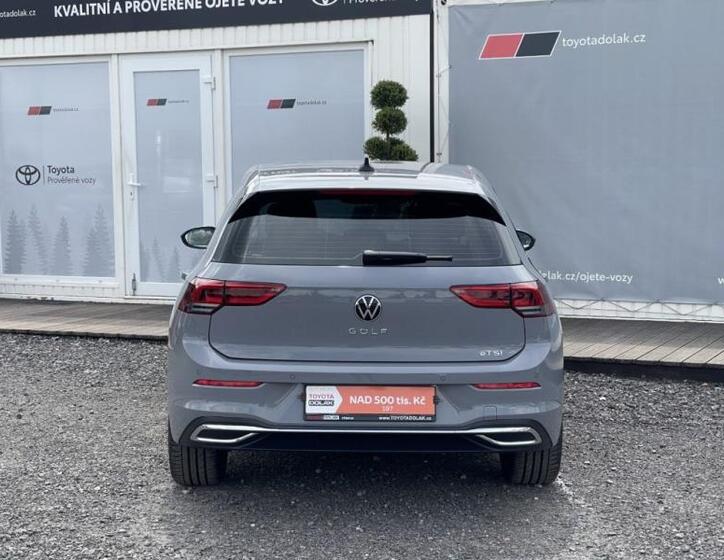Volkswagen Golf 10
