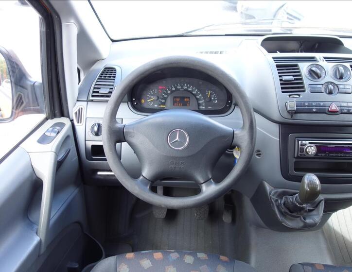 Mercedes-Benz Vito 17
