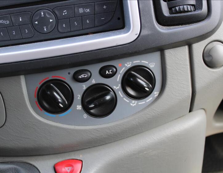 Renault Trafic 22