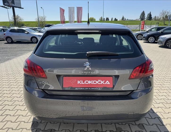 Peugeot 308 8
