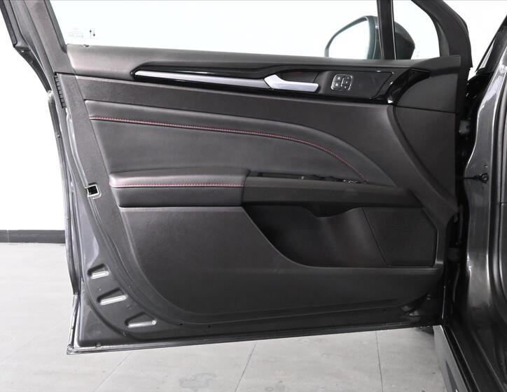 Ford Mondeo 25