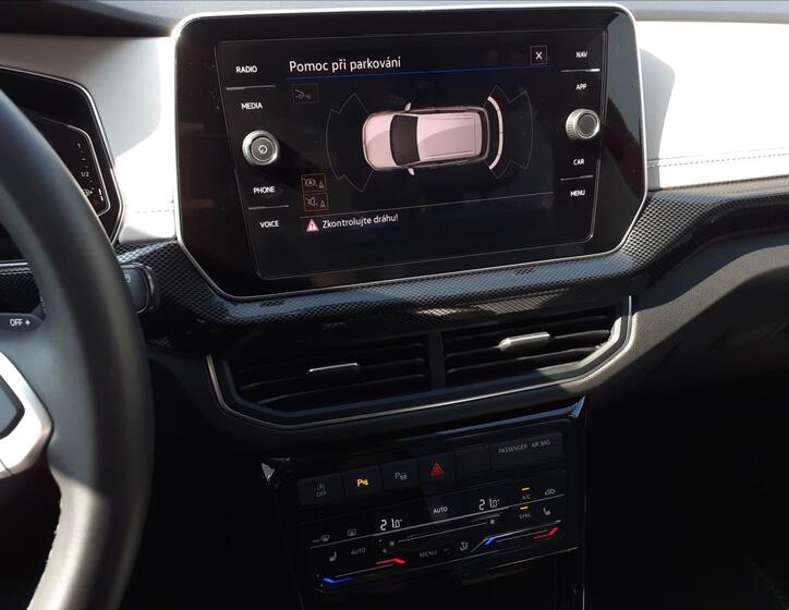 Volkswagen T-Cross 13