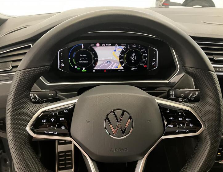 Volkswagen Tiguan 11