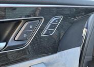 Audi Q8 26