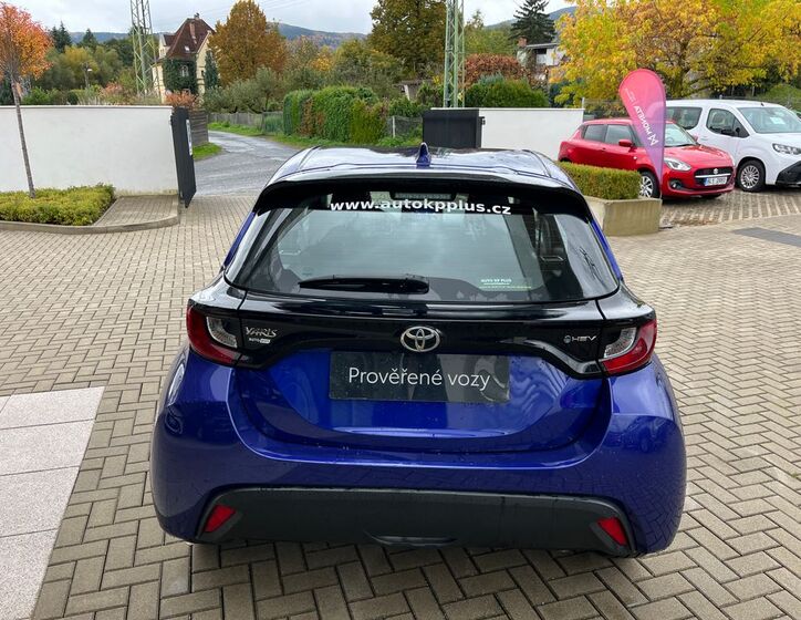 Toyota Yaris 6