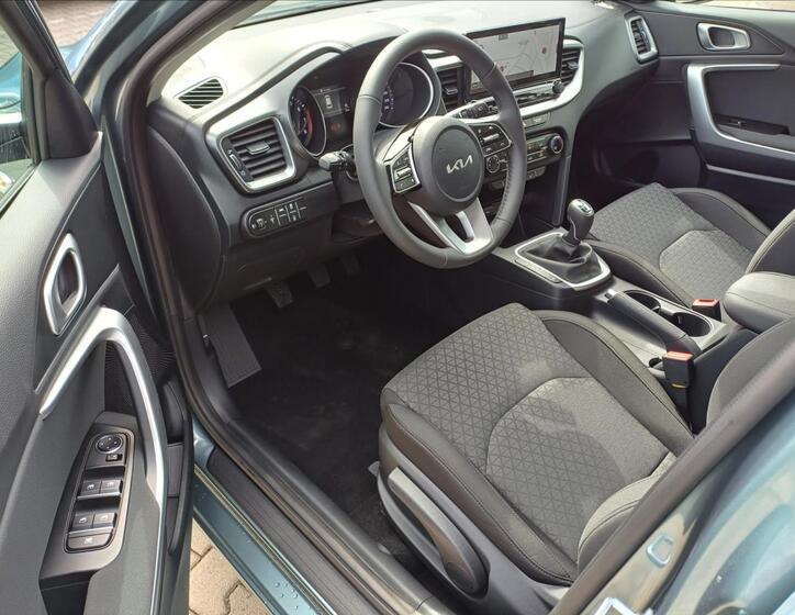 KIA Ceed 10