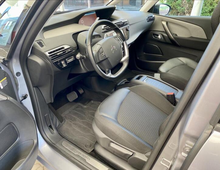 Citroën Grand C4 SpaceTourer 12