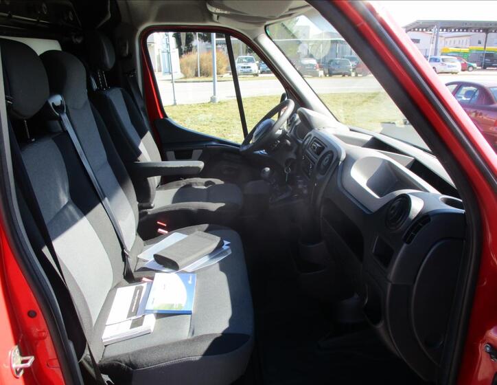 Renault Master 8