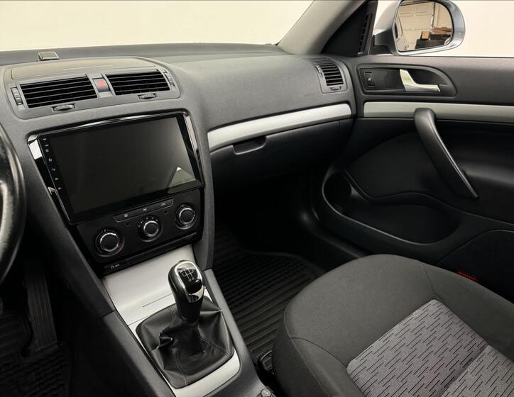 Škoda Octavia 12