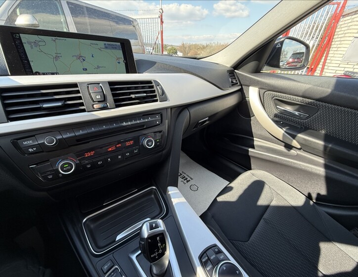 BMW Řada 3 12