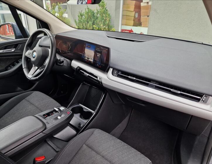 BMW Řada 2 13