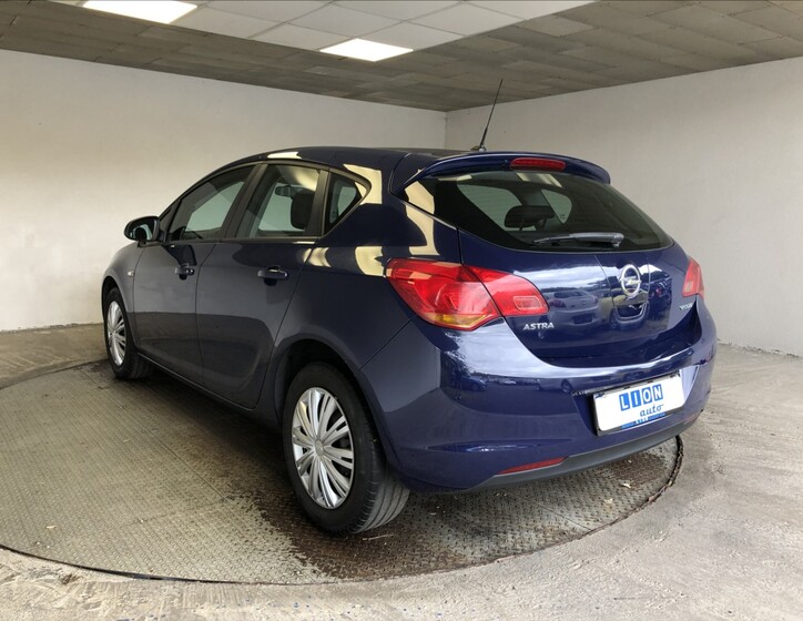 Opel Astra 5