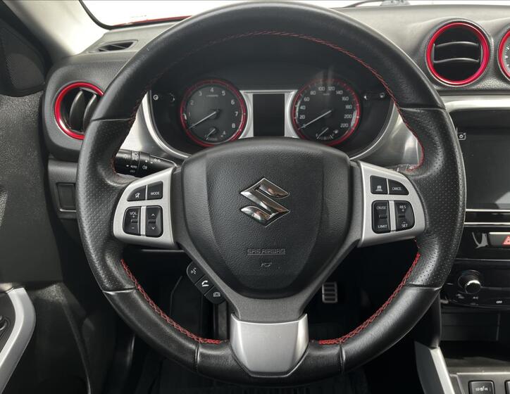 Suzuki Vitara 15