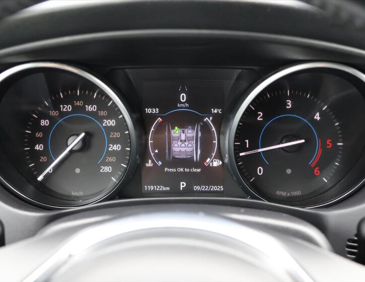 Jaguar XE 19