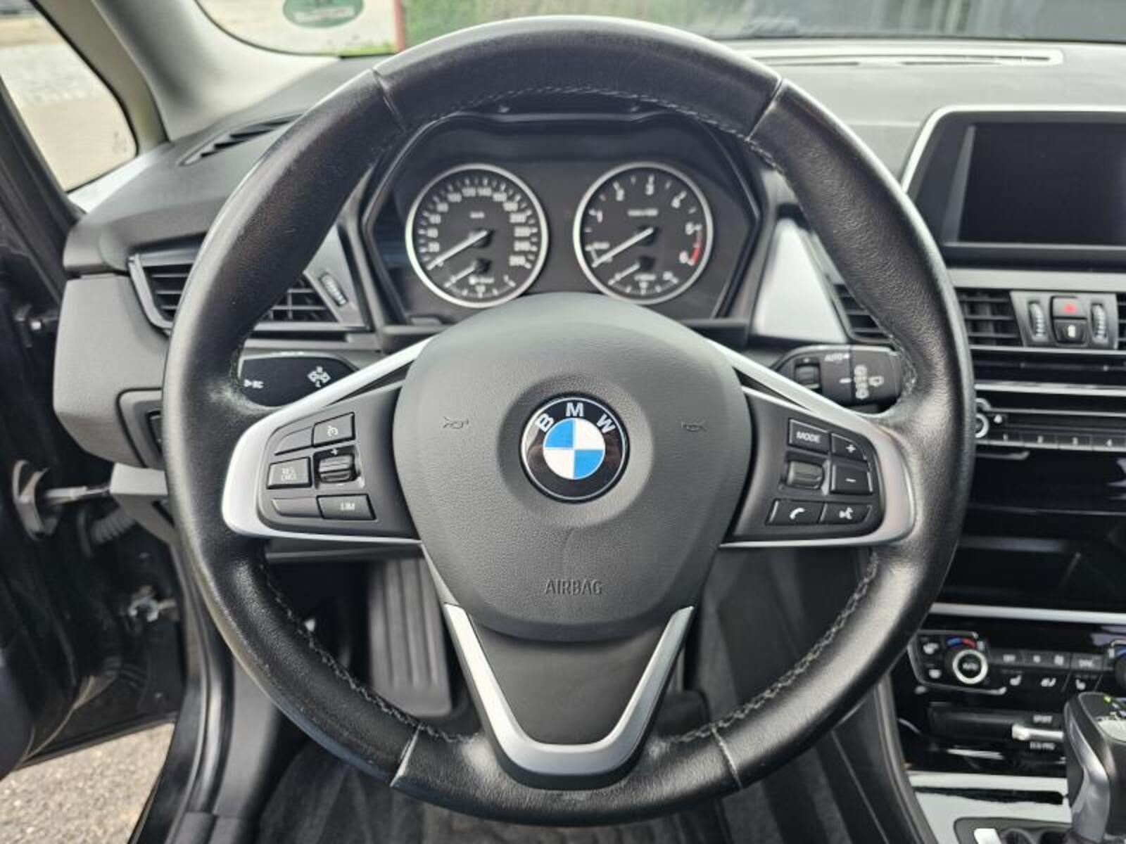 BMW Řada 2 13