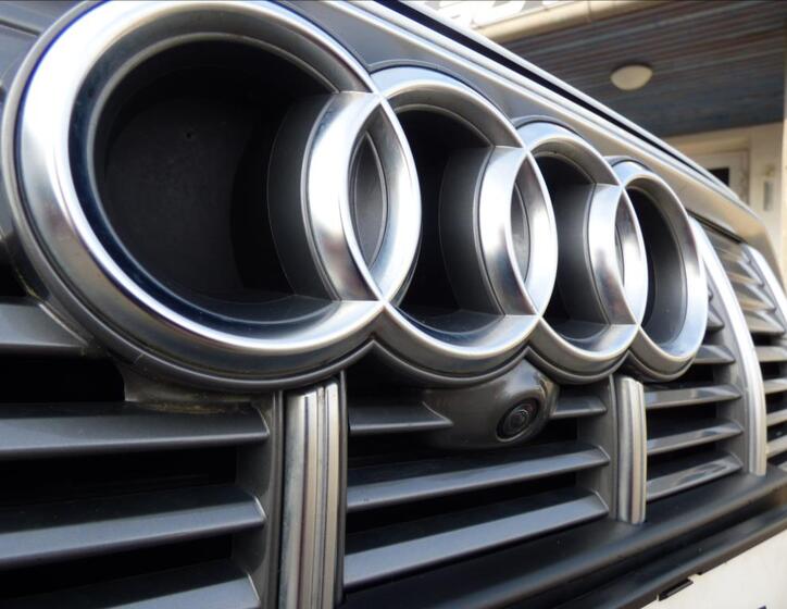 Audi e-tron 64
