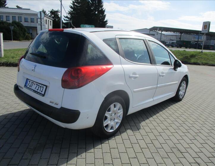 Peugeot 207 32