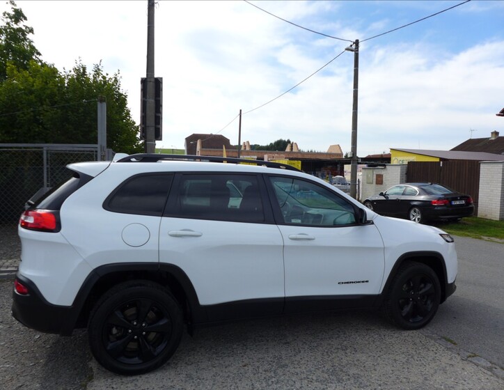 Jeep Cherokee 5
