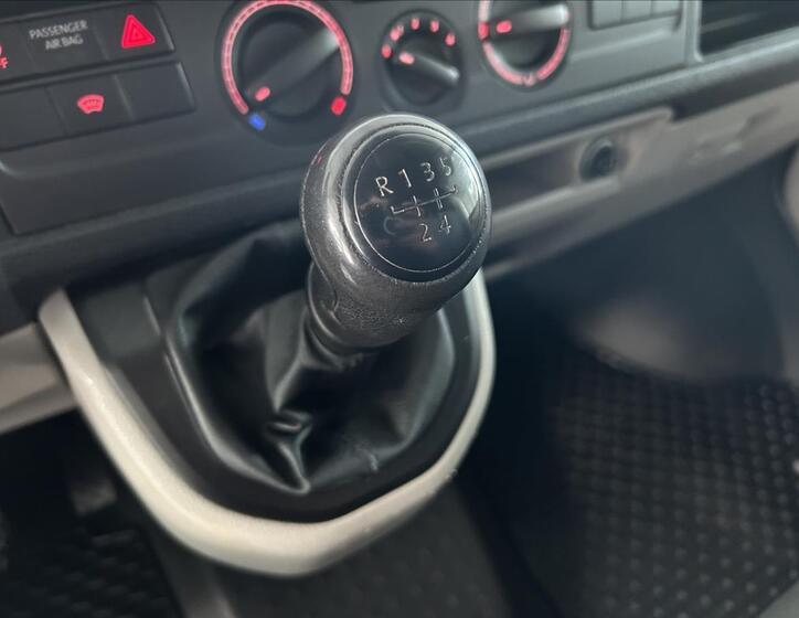 Volkswagen Transporter 17