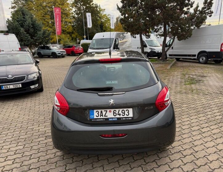 Peugeot 208 4