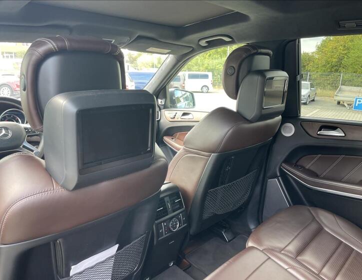 Mercedes-Benz GL 8