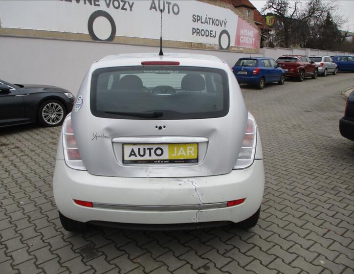 Lancia Y 6