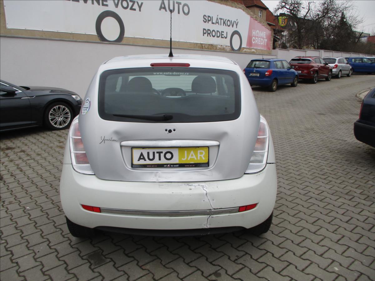 Lancia Y
