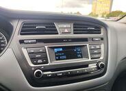 Hyundai i20 15