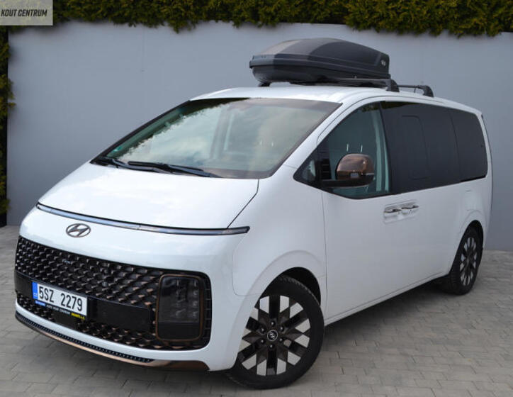 Hyundai Staria 1