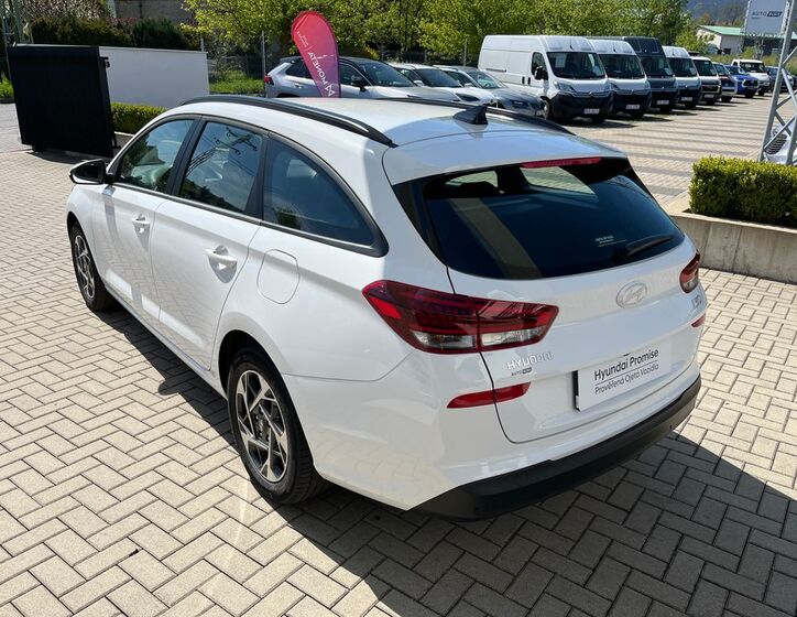 Hyundai i30 4