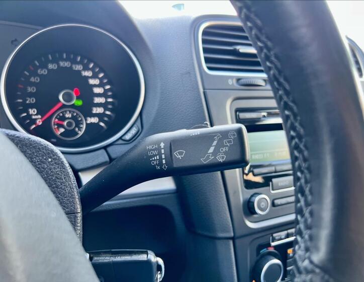 Volkswagen Golf 26