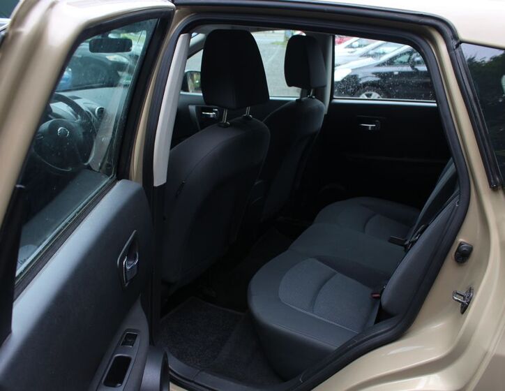 Nissan Qashqai 10