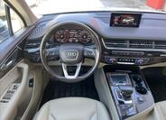 Audi Q7 9