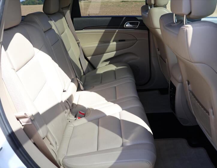 Jeep Grand Cherokee 15
