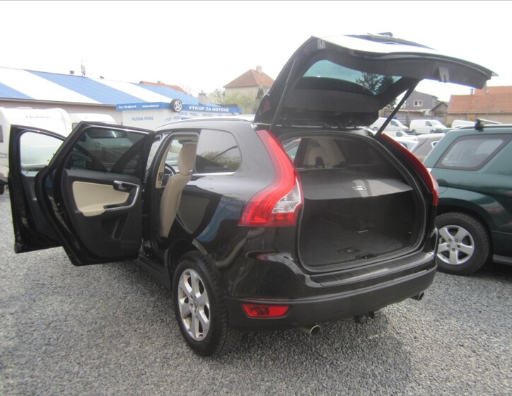 Volvo XC60 32