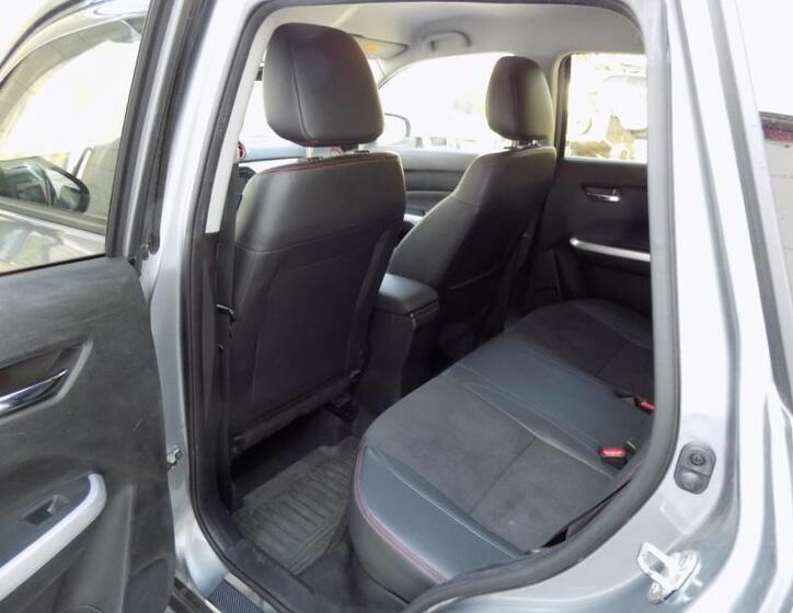 Suzuki Vitara 11