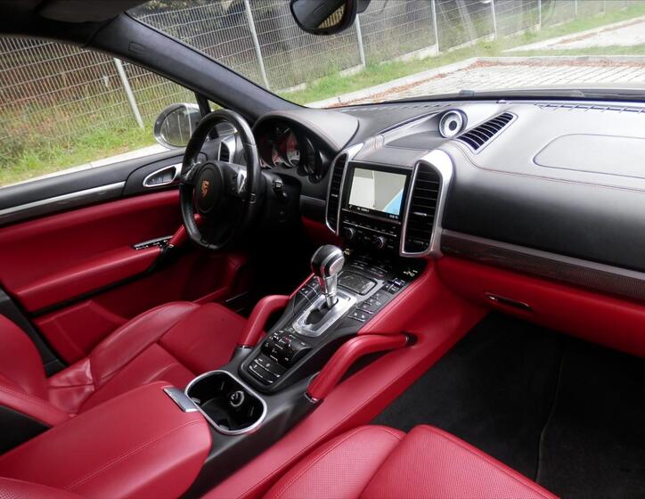 Porsche Cayenne 14