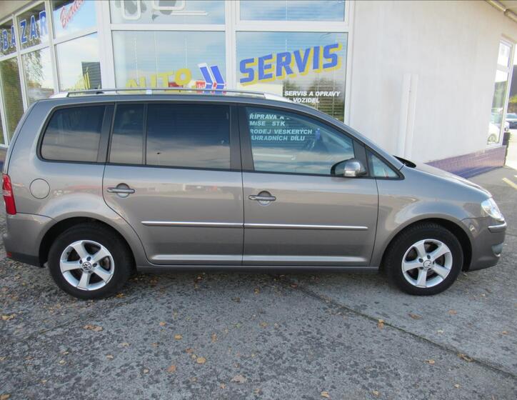 Volkswagen Touran 7