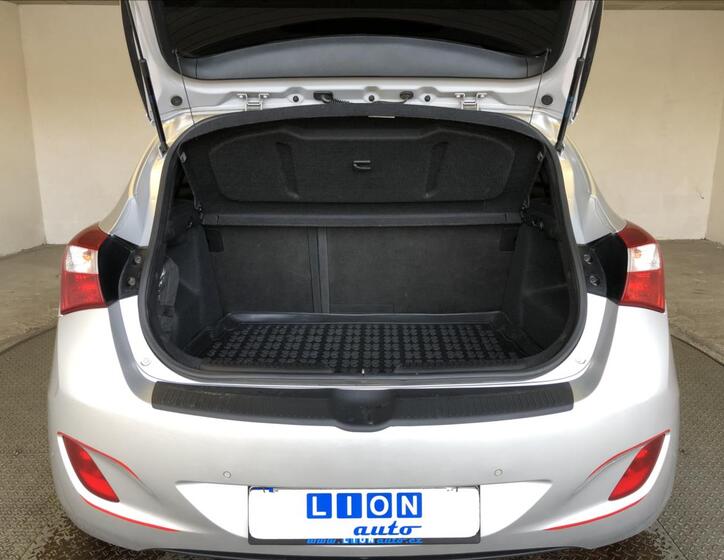 Hyundai i30 13
