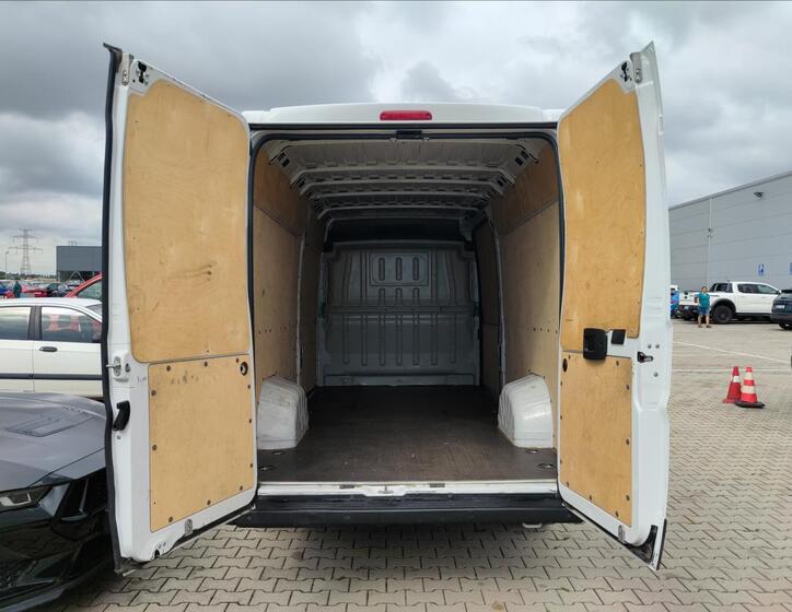 Opel Movano 10