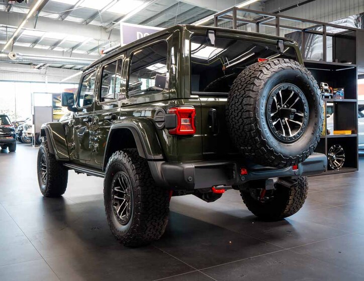 Jeep Wrangler 3