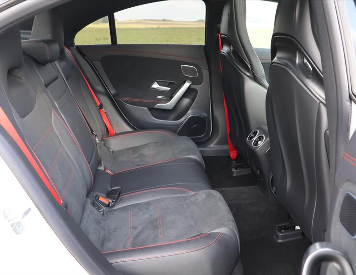 Mercedes-Benz CLA 15