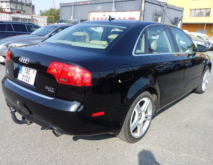 Audi A4 15