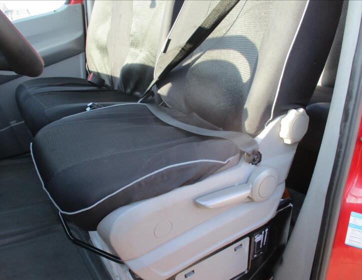 Volkswagen Crafter 9